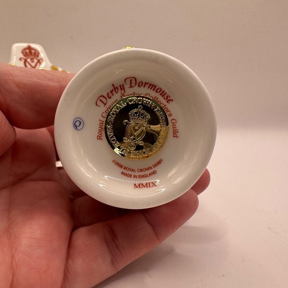 Royal Crown Derby "Derby Dormouse" Collectors Guild exclusive. Gold stopper. - Picture 7 of 9